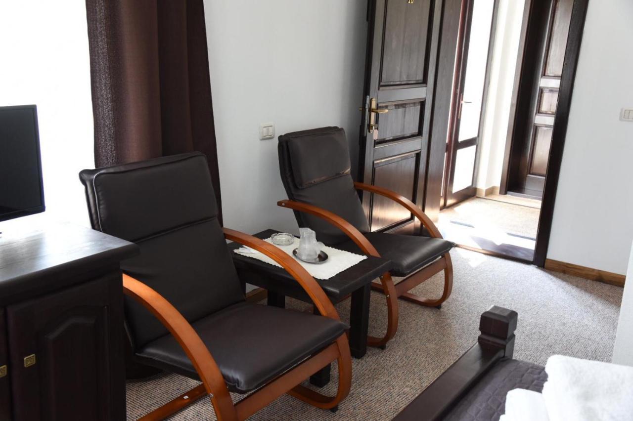 Sîmbăta de Sus Casa Poienarilor酒店 外观 照片